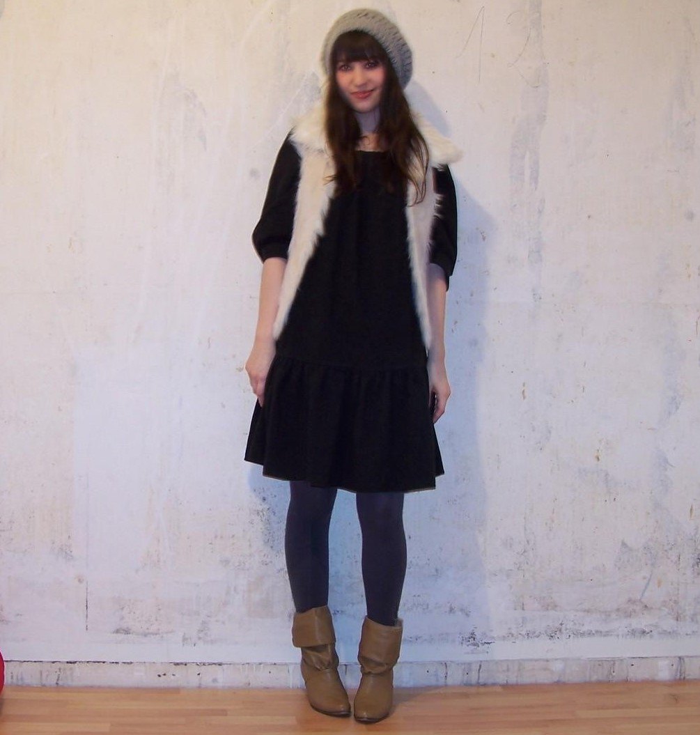 Robe noire gilet mouton bottines – Le Blog de Betty