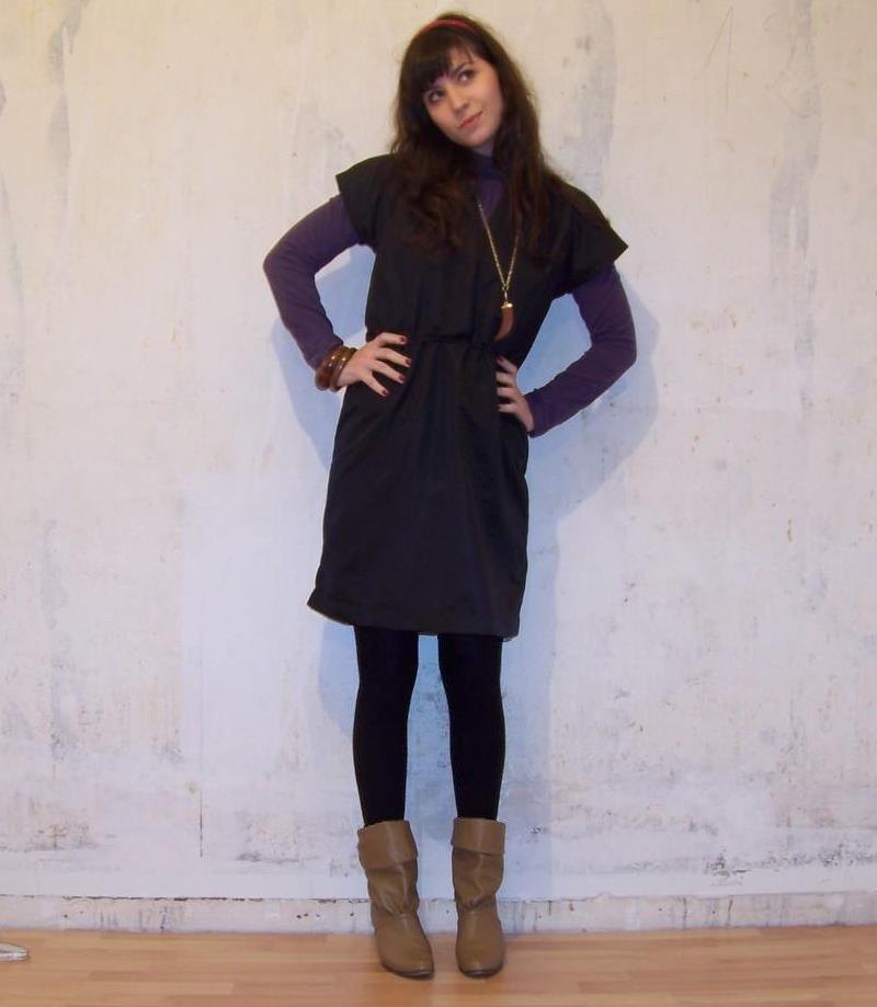 Robe noire pull violet bottines – Le Blog de Betty