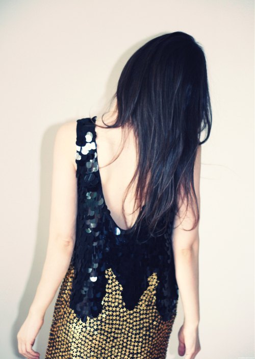 Robe sequins dos cheveux – Le Blog de Betty
