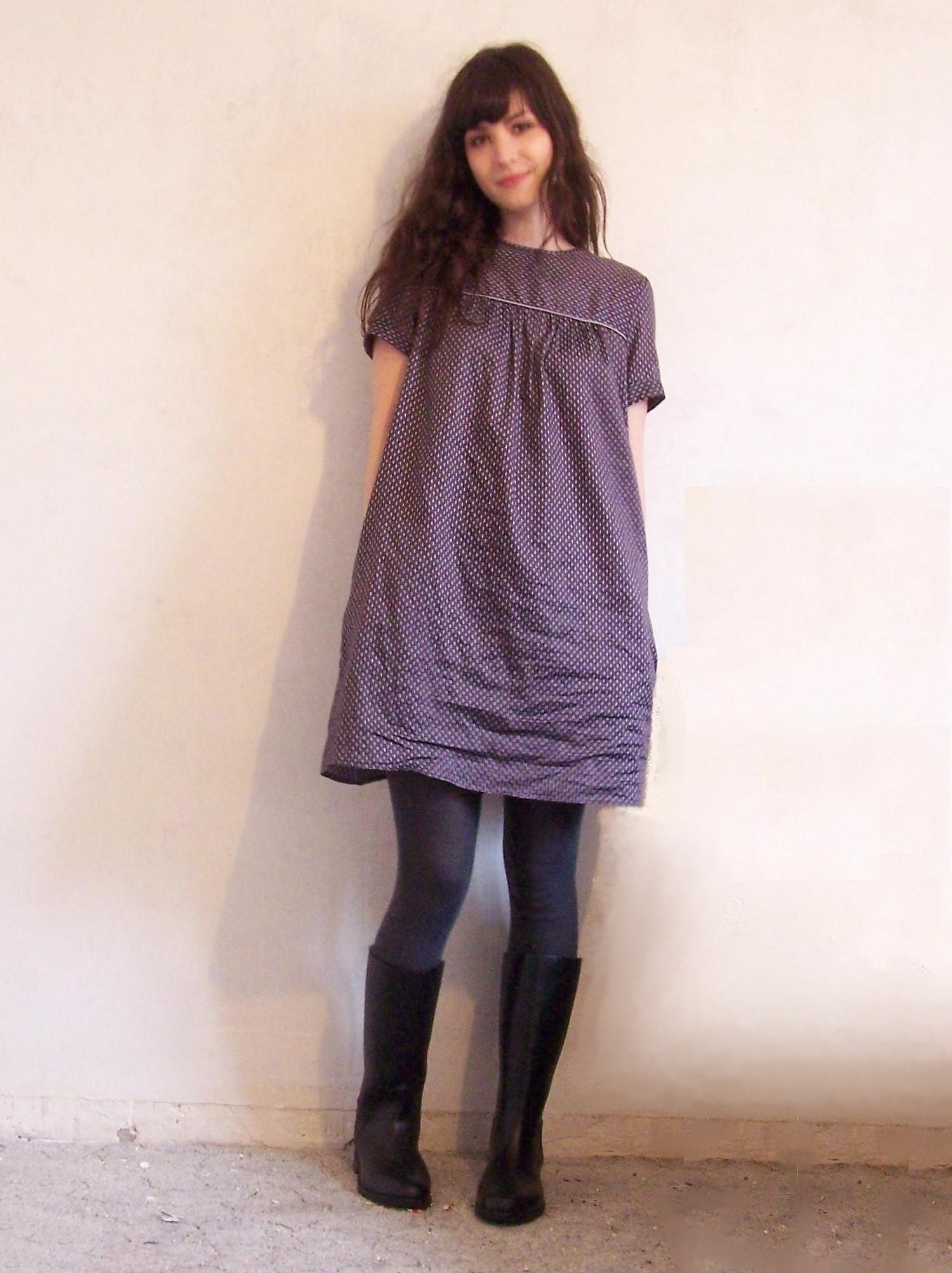 Robe violette bottes noires – Le Blog de Betty