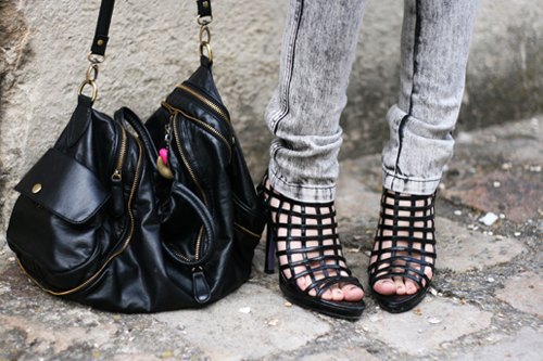 Sac noir sandales cage jean delave – Le Blog de Betty