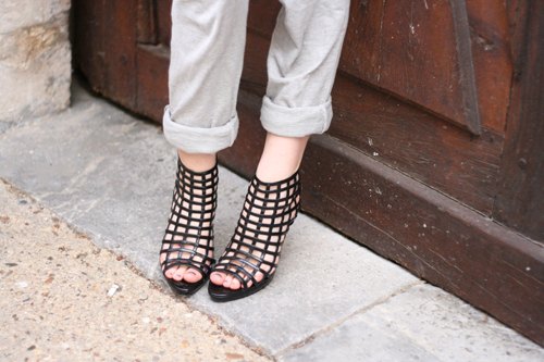 Sandales cage noires jogging – Le Blog de Betty