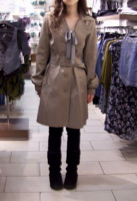 Shopping trench taupe boutique – Le Blog de Betty