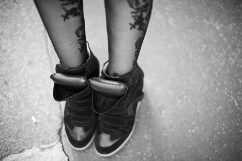 Sneakers compensees collants motifs – Le Blog de Betty