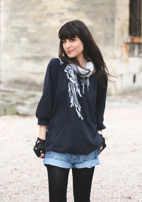 Sweat noir foulard short jean – Le Blog de Betty