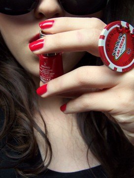 Vernissage ongles rouges jeton – Le Blog de Betty
