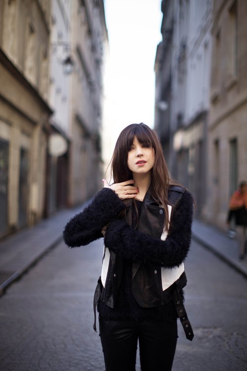 Veste cuir noire ecru rue – Le Blog de Betty