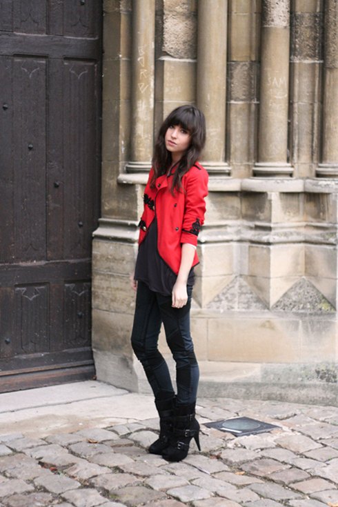Veste officier rouge legging escarpins – Le Blog de Betty