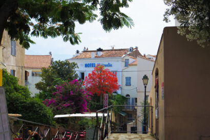 Calvi (on the) rocks – Betty Autier – Le Blog de Betty