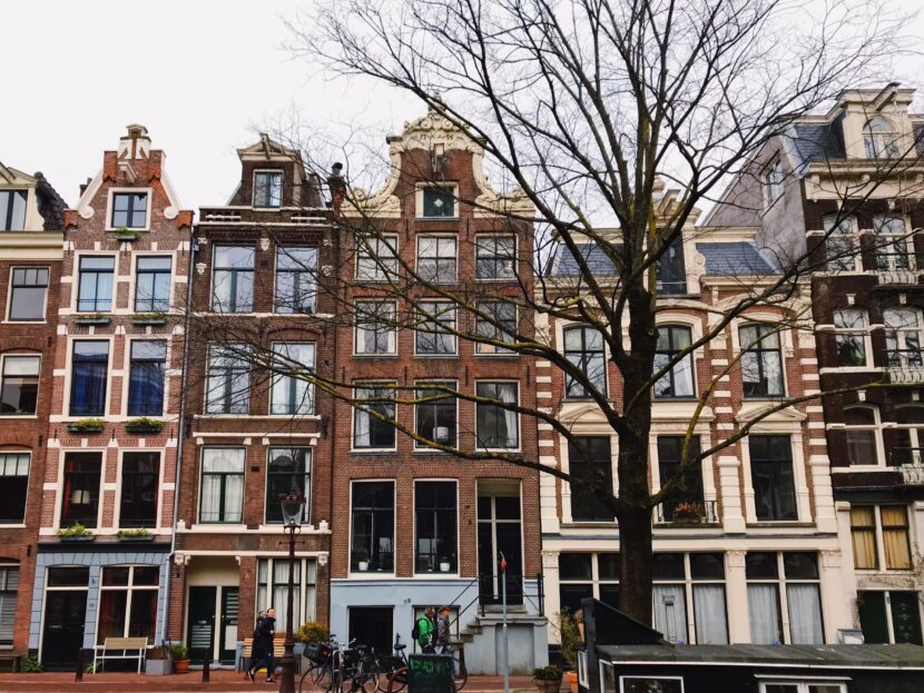 Maisons typiques en briques d’Amsterdam