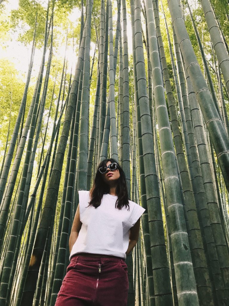 Betty Autier dans la forêt de bambous de Kamakura