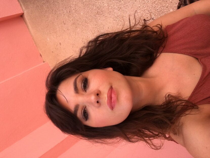 Selfie de Betty Autier à la Muralla Roja