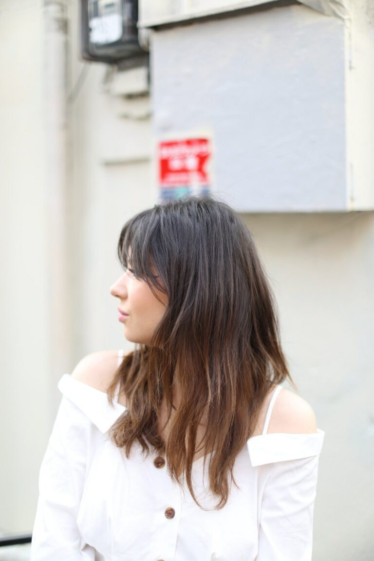 Betty Autier de profil à Harajuku