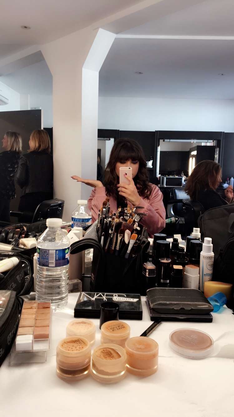 Betty Autier au maquillage avant La Nouvelle Édition sur C8