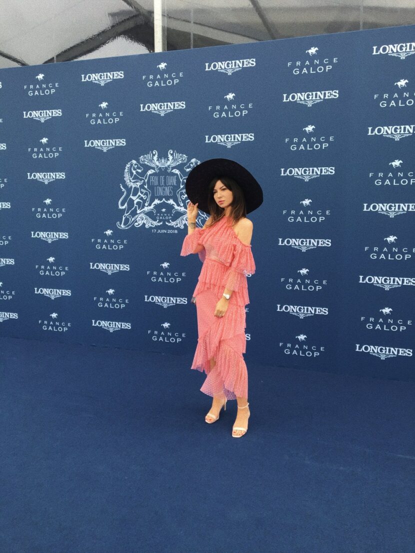 Betty Autier au photocall Longines du Prix de Diane 2018