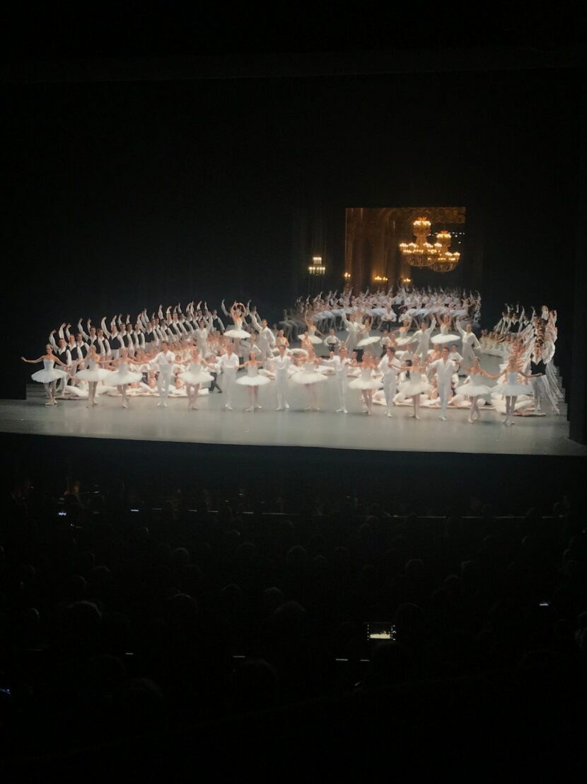 Défilé du Ballet de l’Opéra de Paris au gala d’ouverture de la saison