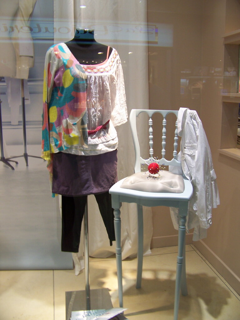 Betty Autier – shopping chez Naf Naf – Le Blog de Betty